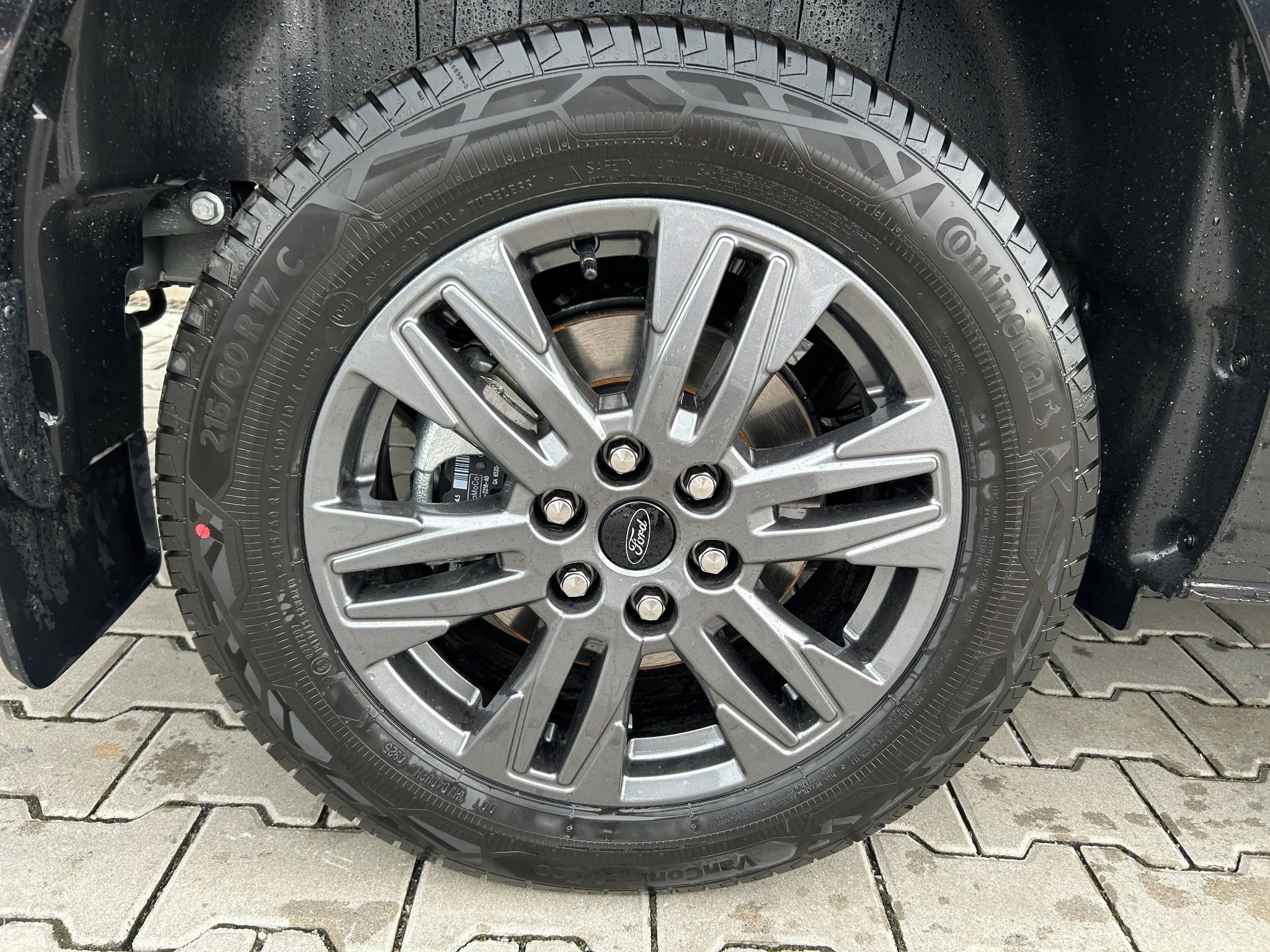 Ford Tourneo Custom, Titanium L2 2.0 EcoBlue 110 kW - fotka 6