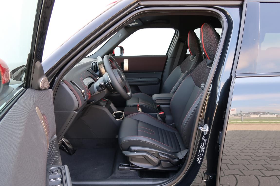 Mini Countryman, JCW ALL4 - fotka 2