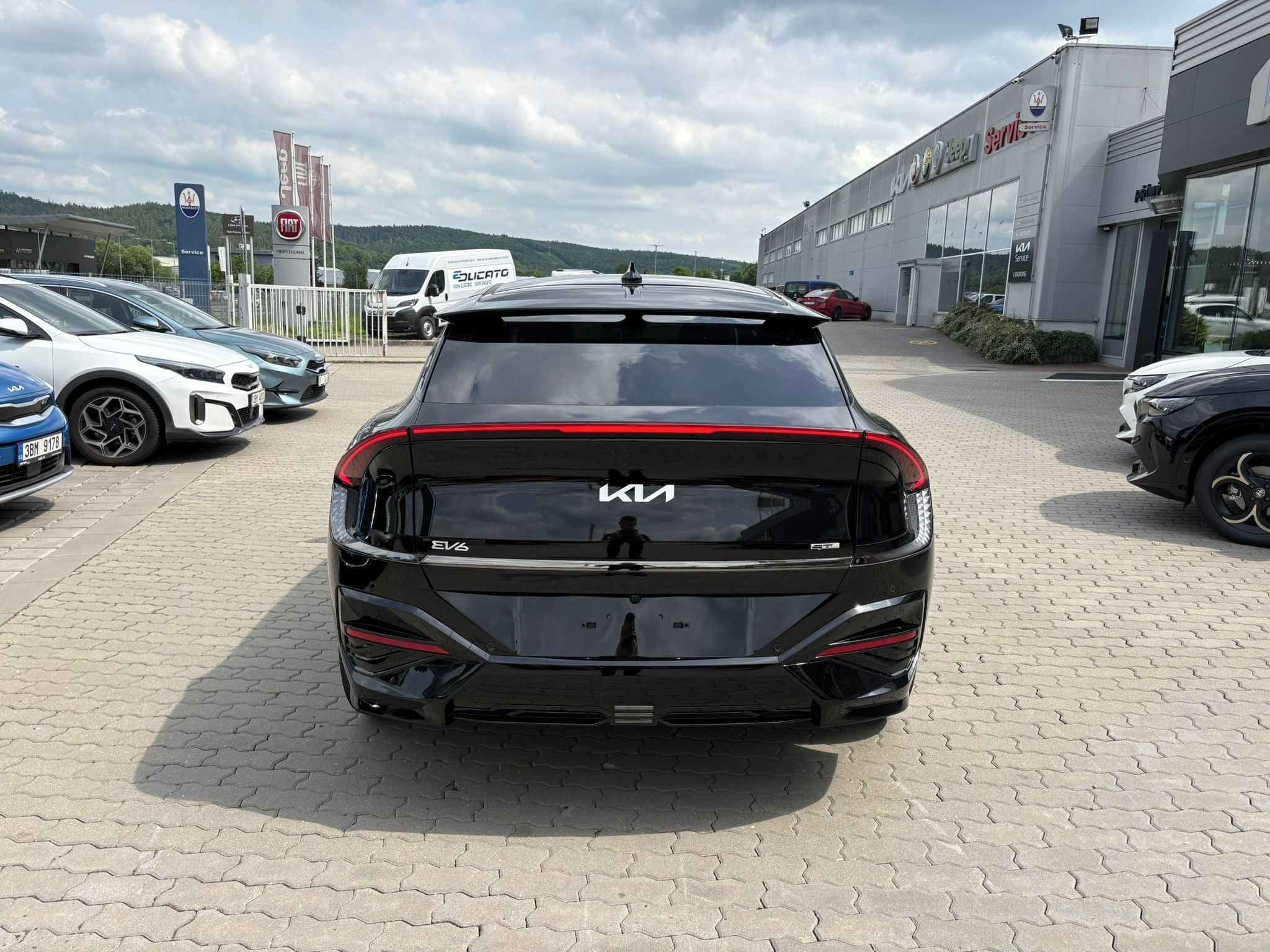 Kia EV6, 4x4 GT-LINE 239kW 84kWh - fotka 6