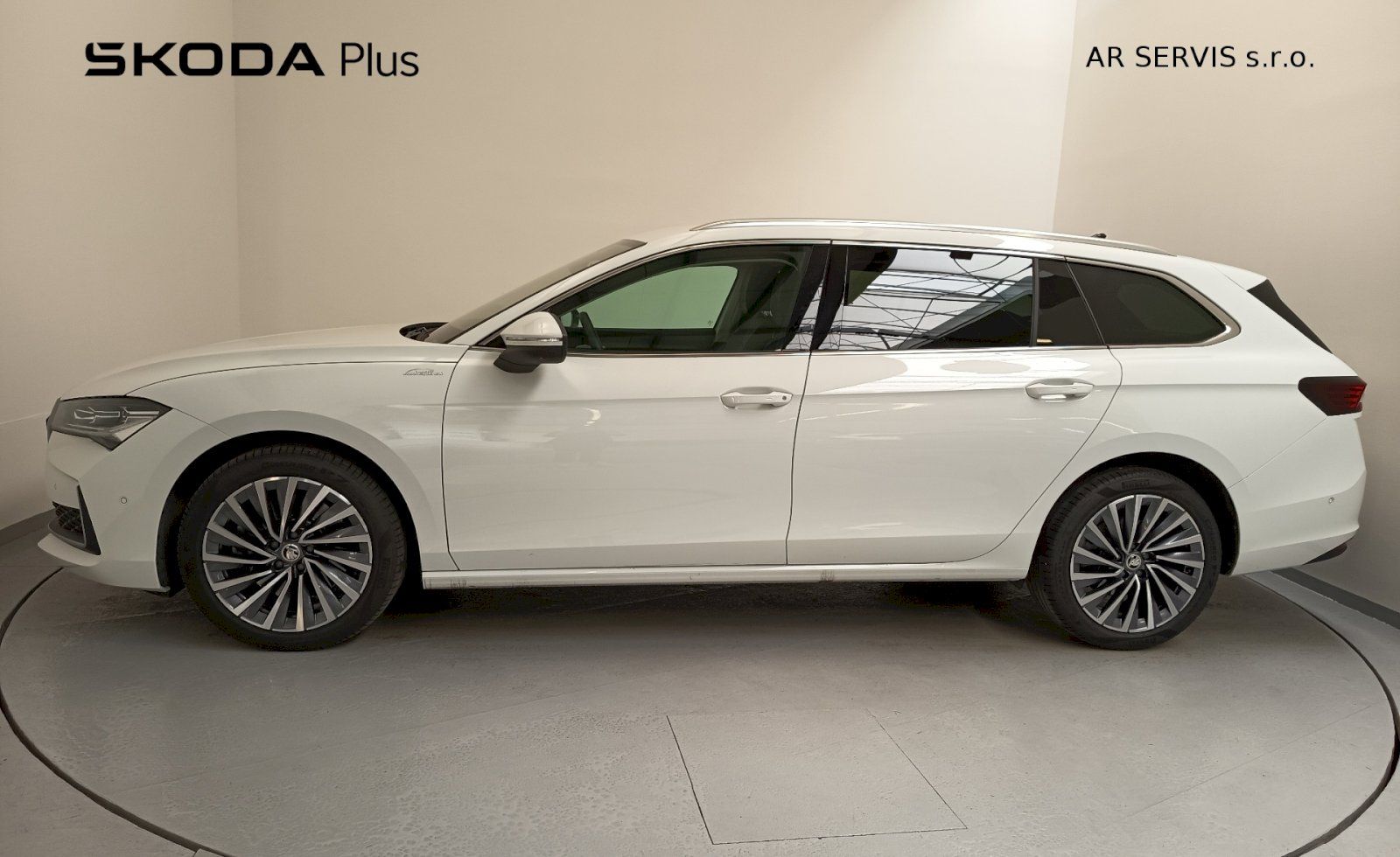 Škoda Superb, L&K 2.0TDI/142kW 4x4 7DSG - fotka 3