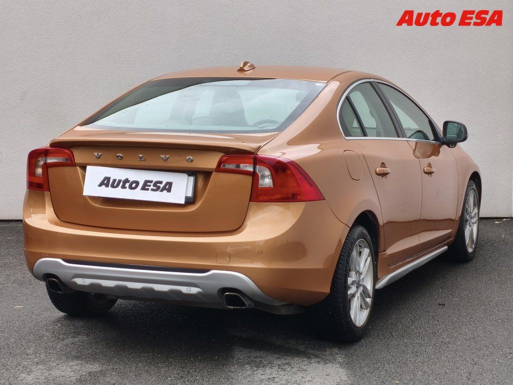 Volvo S60, 2.0 T,ČR,Summum,AT - fotka 4