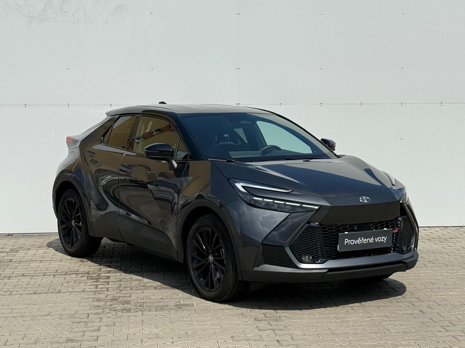 Toyota C-HR, 2,0 PHEV E-CVT GR Sport - fotka 6