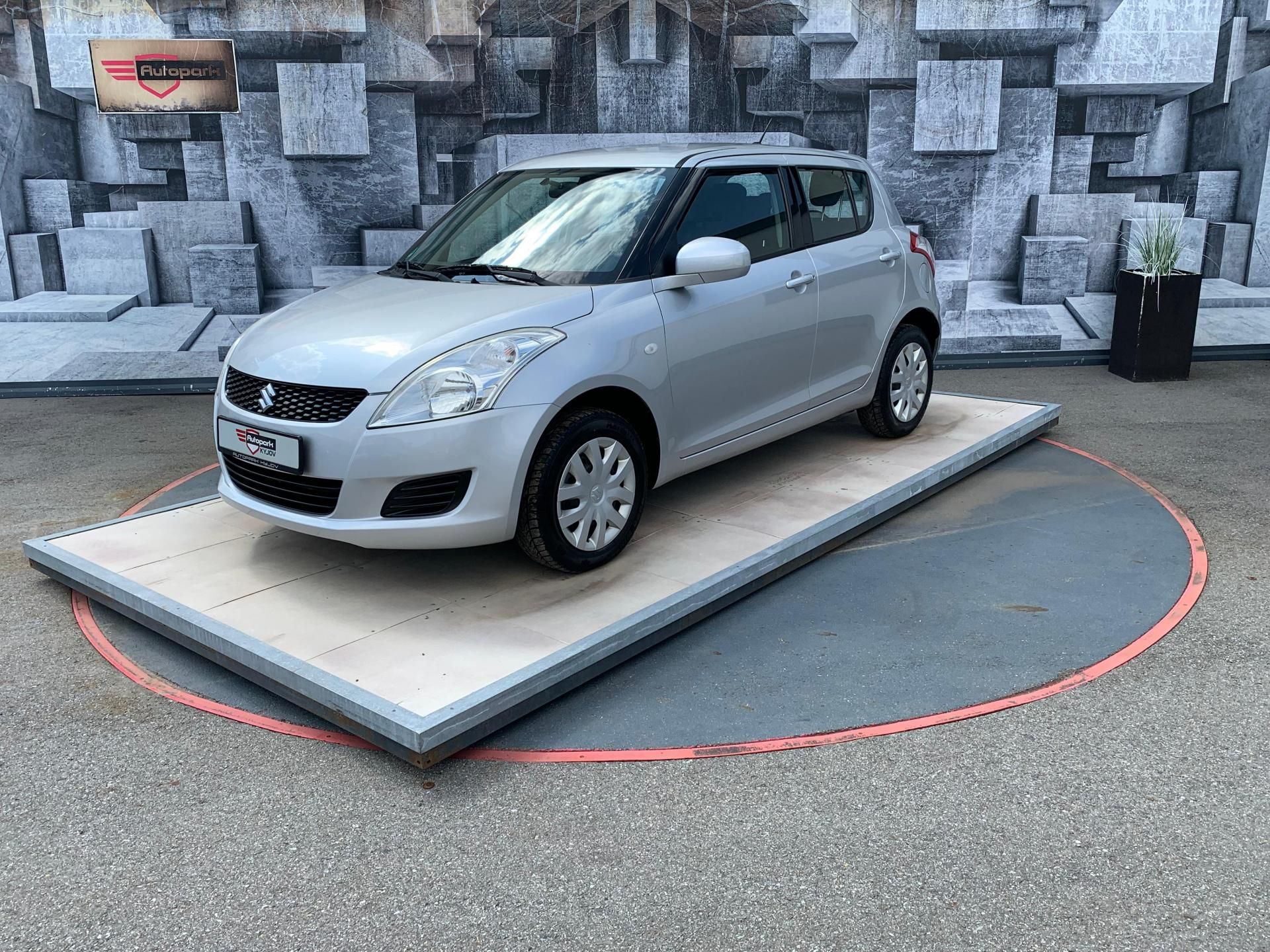 Suzuki Swift, 1.2i, 69KW, 4x4, - fotka 3