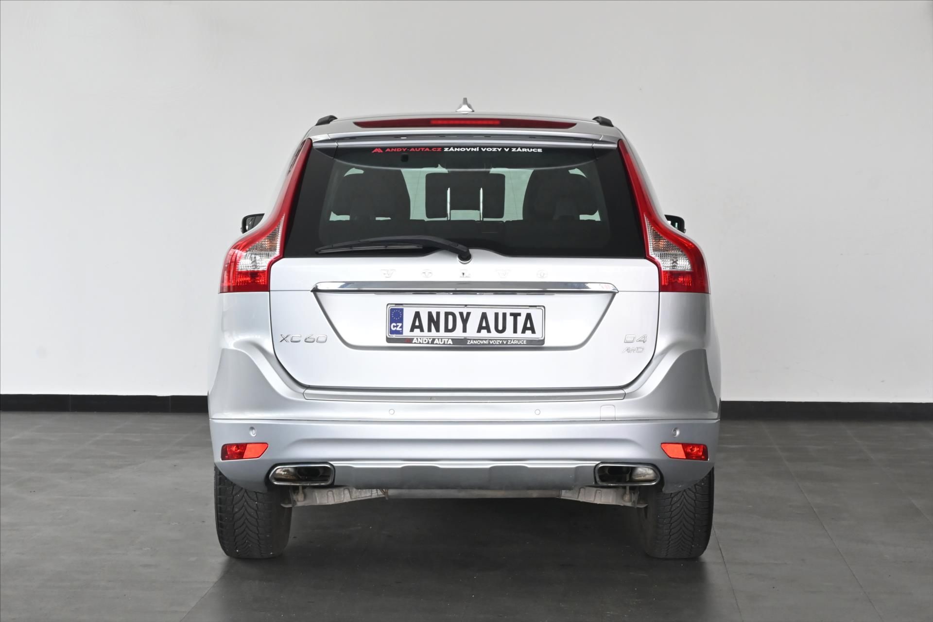 Volvo XC60, 2,4 D5 133 kW AT6 AWD Záruka a - fotka 4