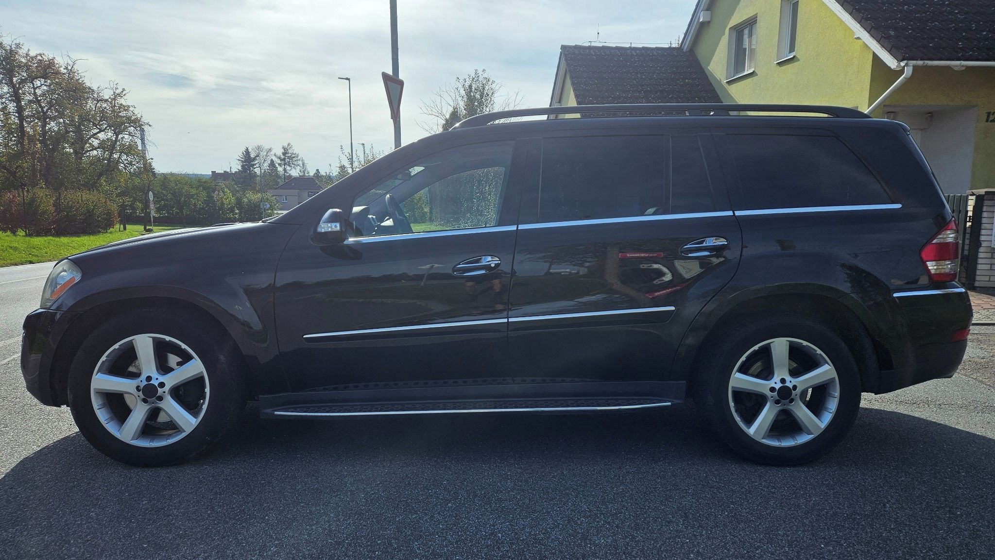 Mercedes-Benz GL, 450 4MATIC - STK do 06/27, DPH - fotka 4