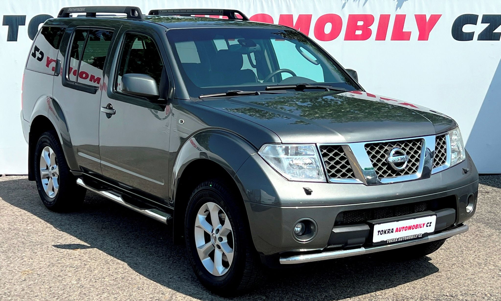 Nissan Pathfinder, 2.5dCI 4WD A/T Klima Tažné ČR - fotka 3