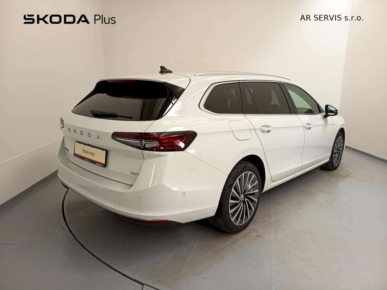 Škoda Superb, L&K 2.0TDI/142kW 4x4 7DSG - fotka 2