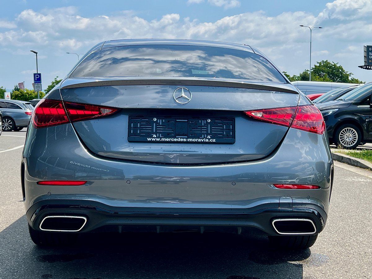 Mercedes-Benz Třídy C, 220 d 4MATIC AMG Style Edition - fotka 4