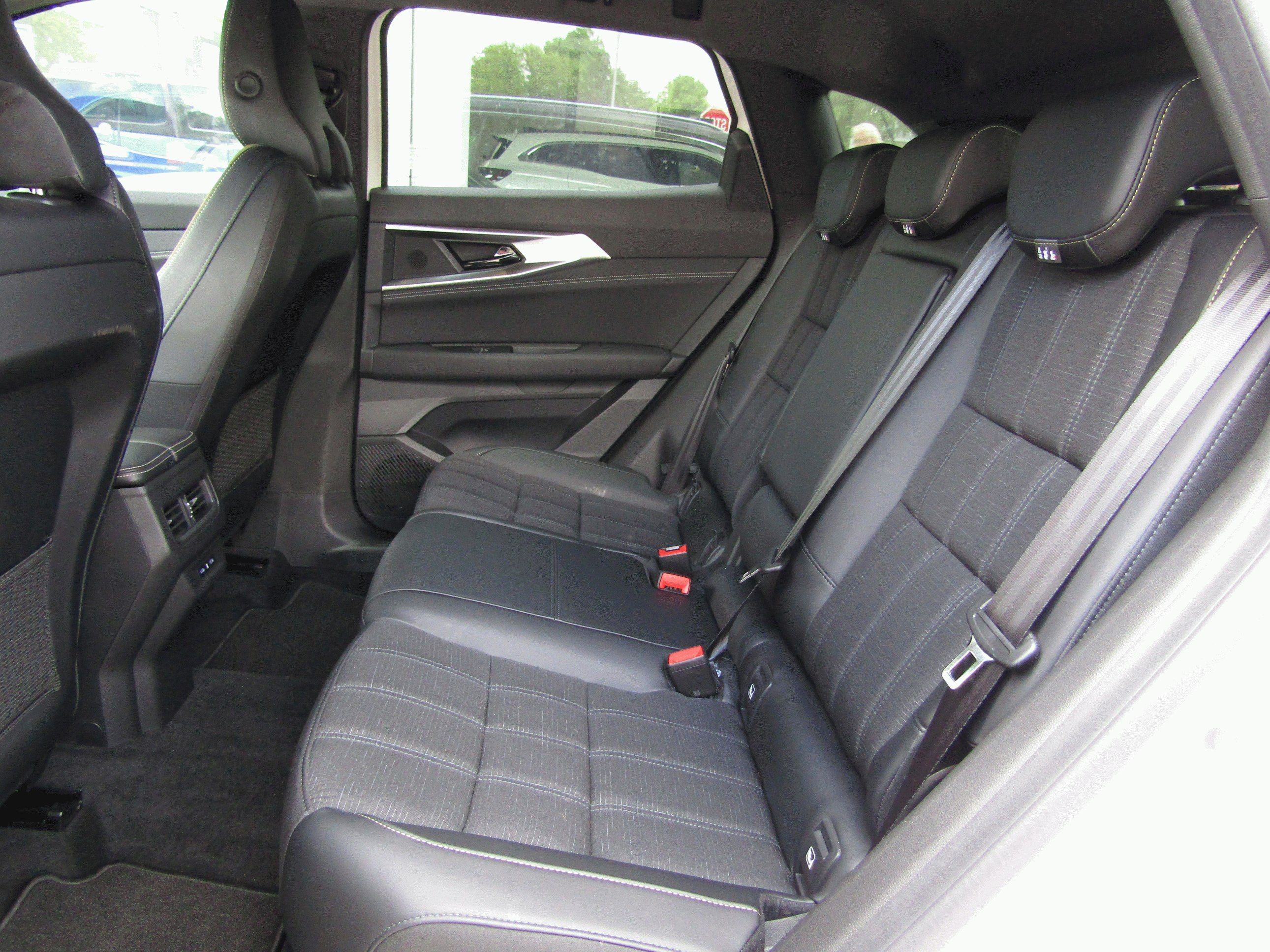 Renault Austral, mild hybrid 160 auto Iconic - fotka 6
