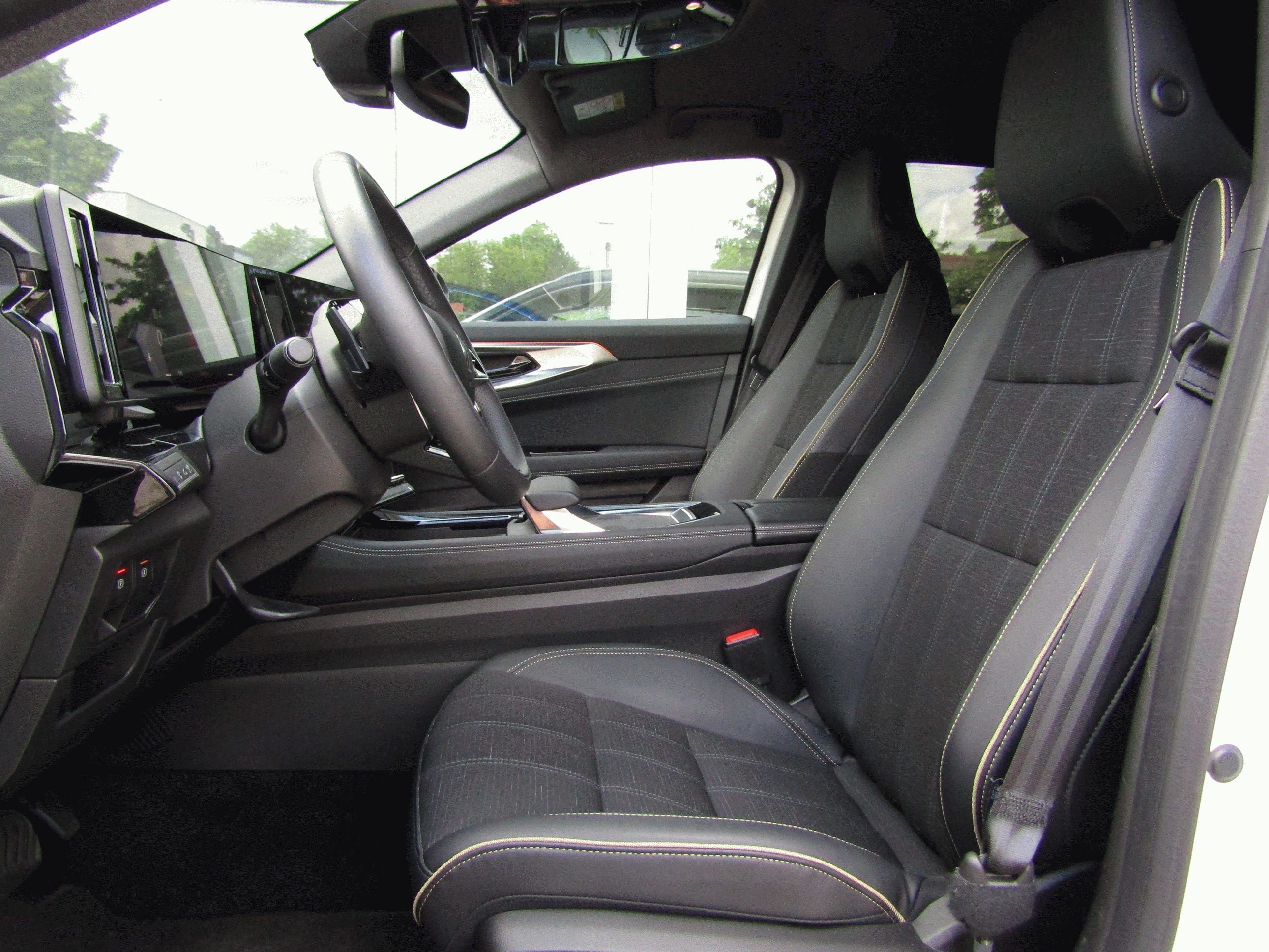 Renault Austral, mild hybrid 160 auto Iconic - fotka 5