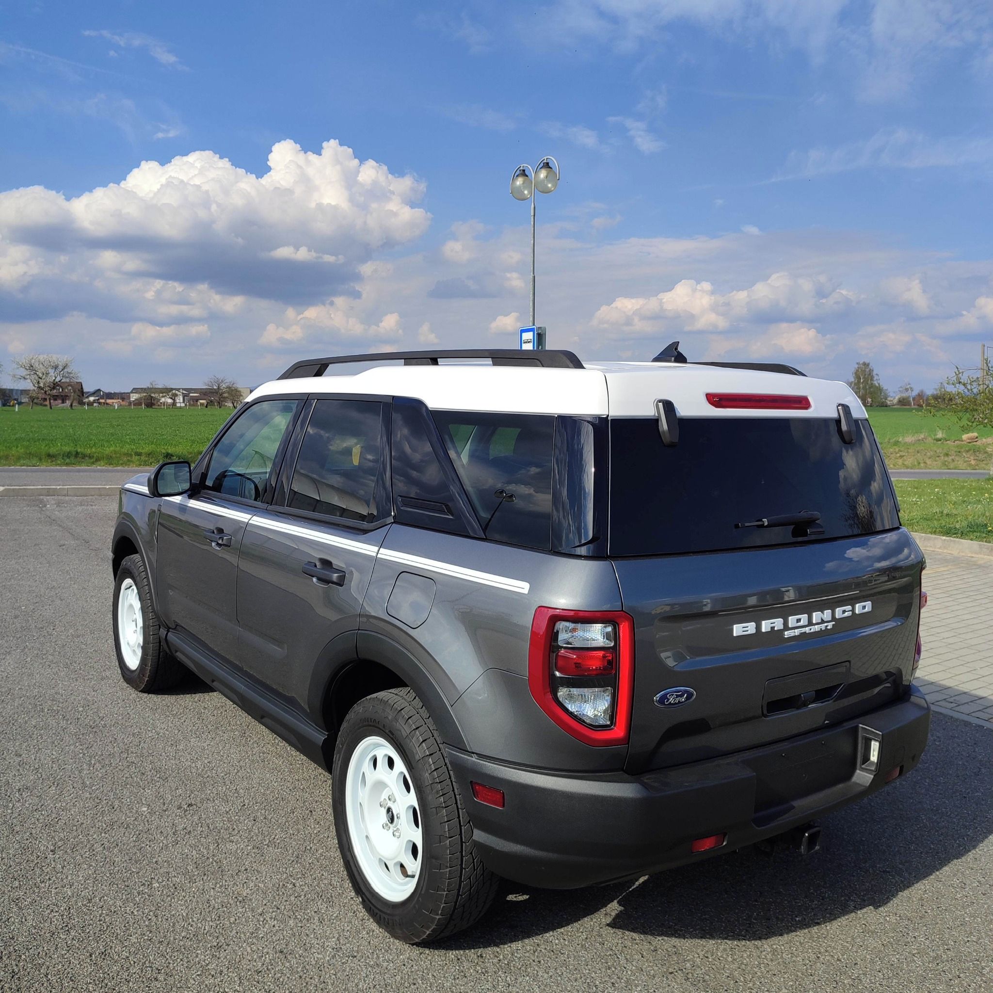 Ford Bronco Sport, 1.5L AT 4X4 135 Kw limit edice - fotka 4