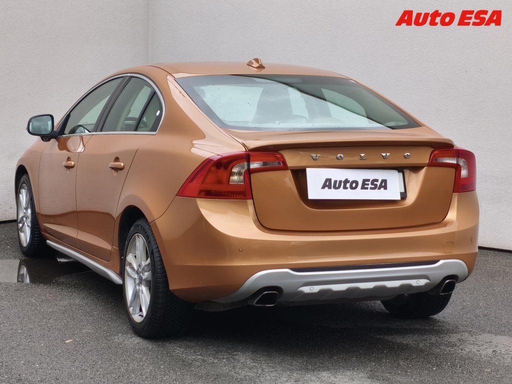 Volvo S60, 2.0 T,ČR,Summum,AT - fotka 6