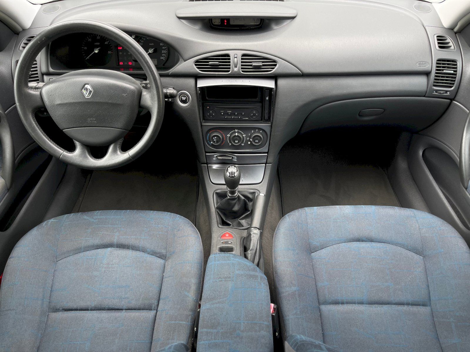 Renault Laguna, 1.9 DCi / 79 kW - fotka 5