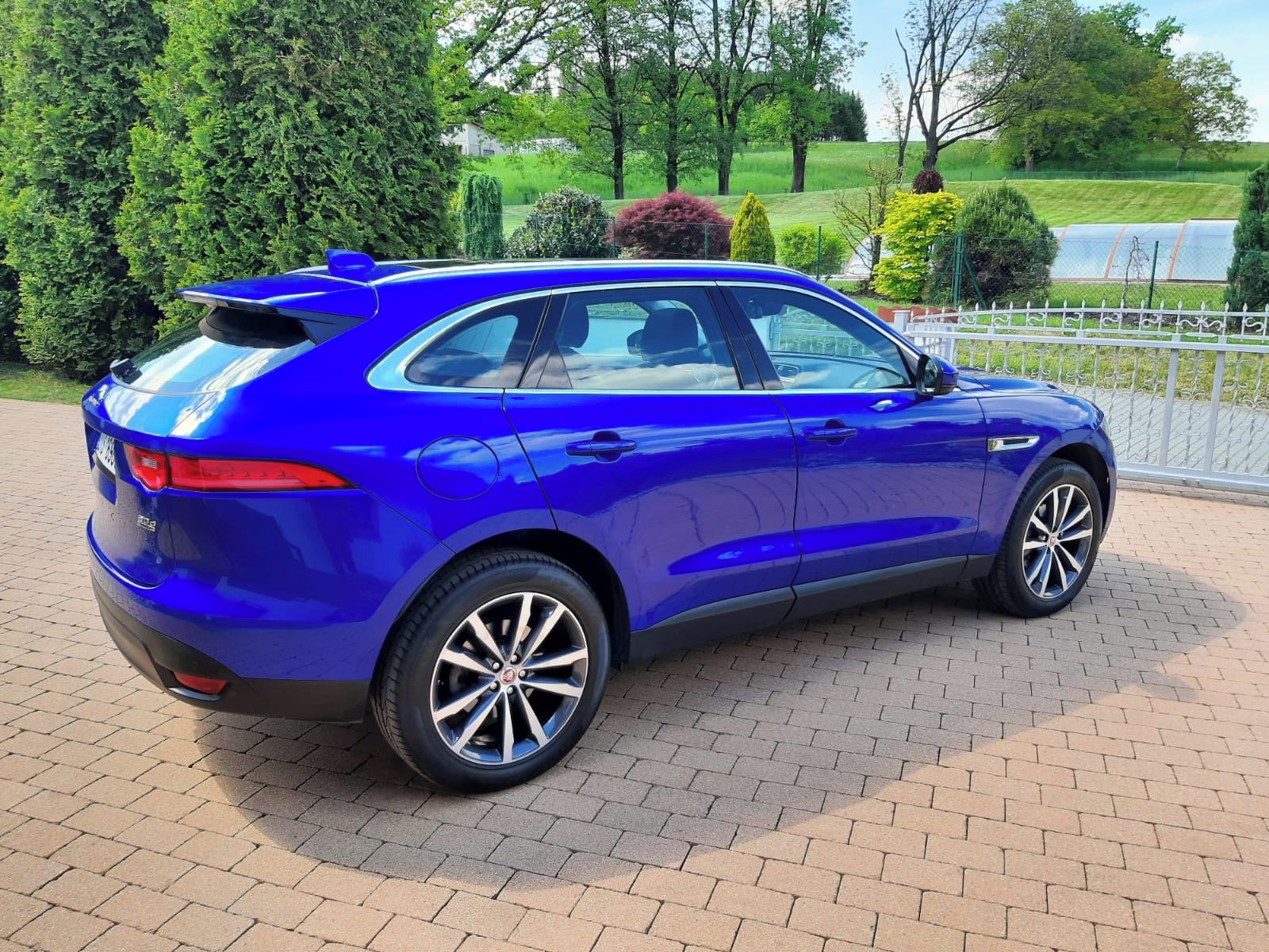 Jaguar F-Pace, 2.0d, AWD, 132kW, Výbava - fotka 3