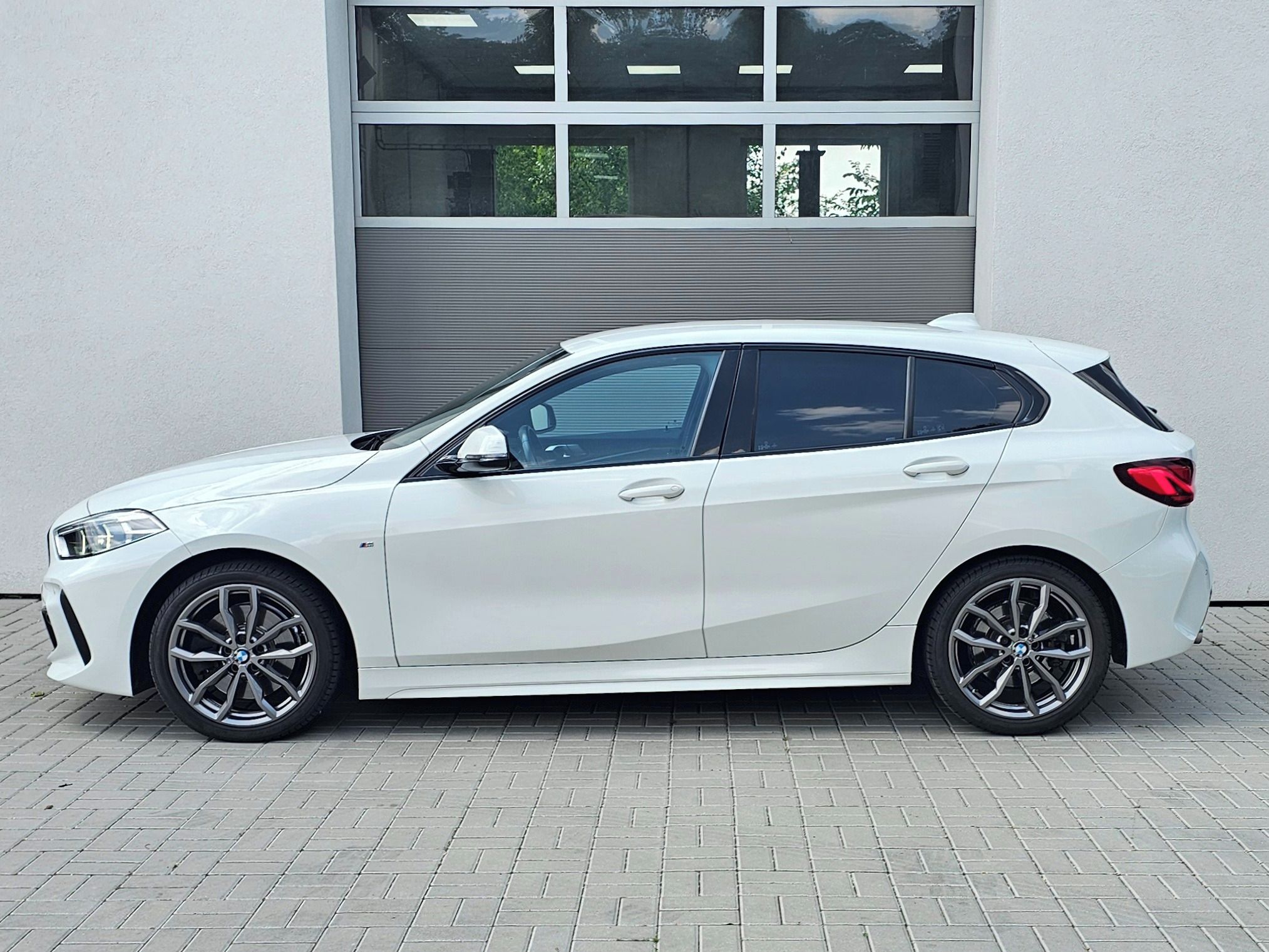 BMW Řada 1, 120d - fotka 4