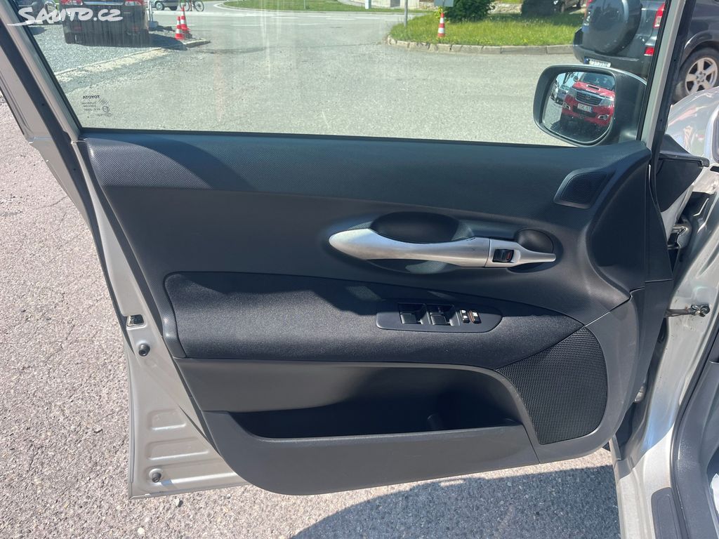 Toyota Auris, fotka 19