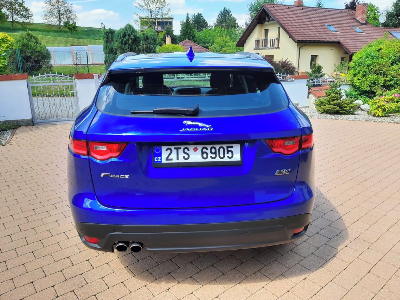 Jaguar F-Pace, 2.0d, AWD, 132kW, Výbava - fotka 4