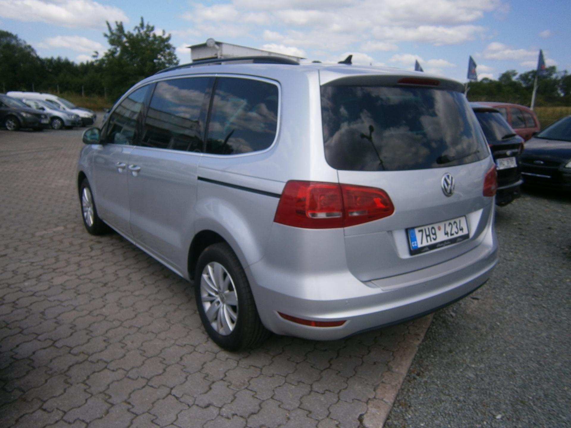 Volkswagen Sharan, 2.0TDi 103kw,7 míst - fotka 5