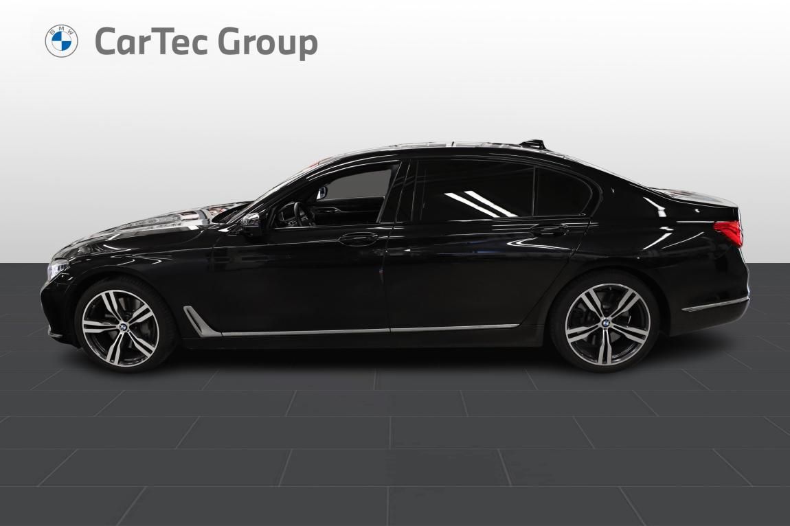 BMW Řada 7, 750Li xDrive - fotka 2