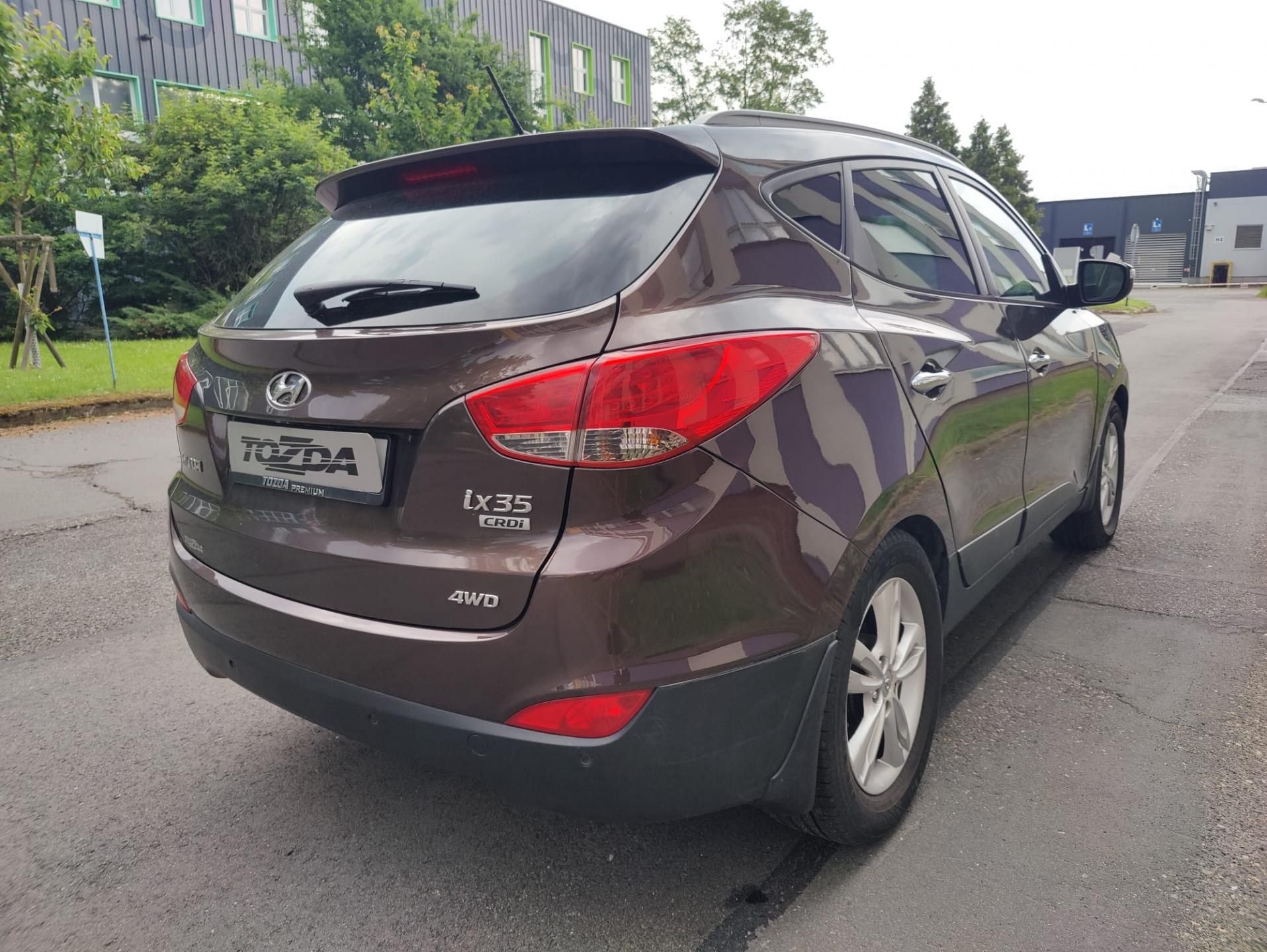 Hyundai ix35, 2,0 CRDi 4WD + pneu - fotka 5