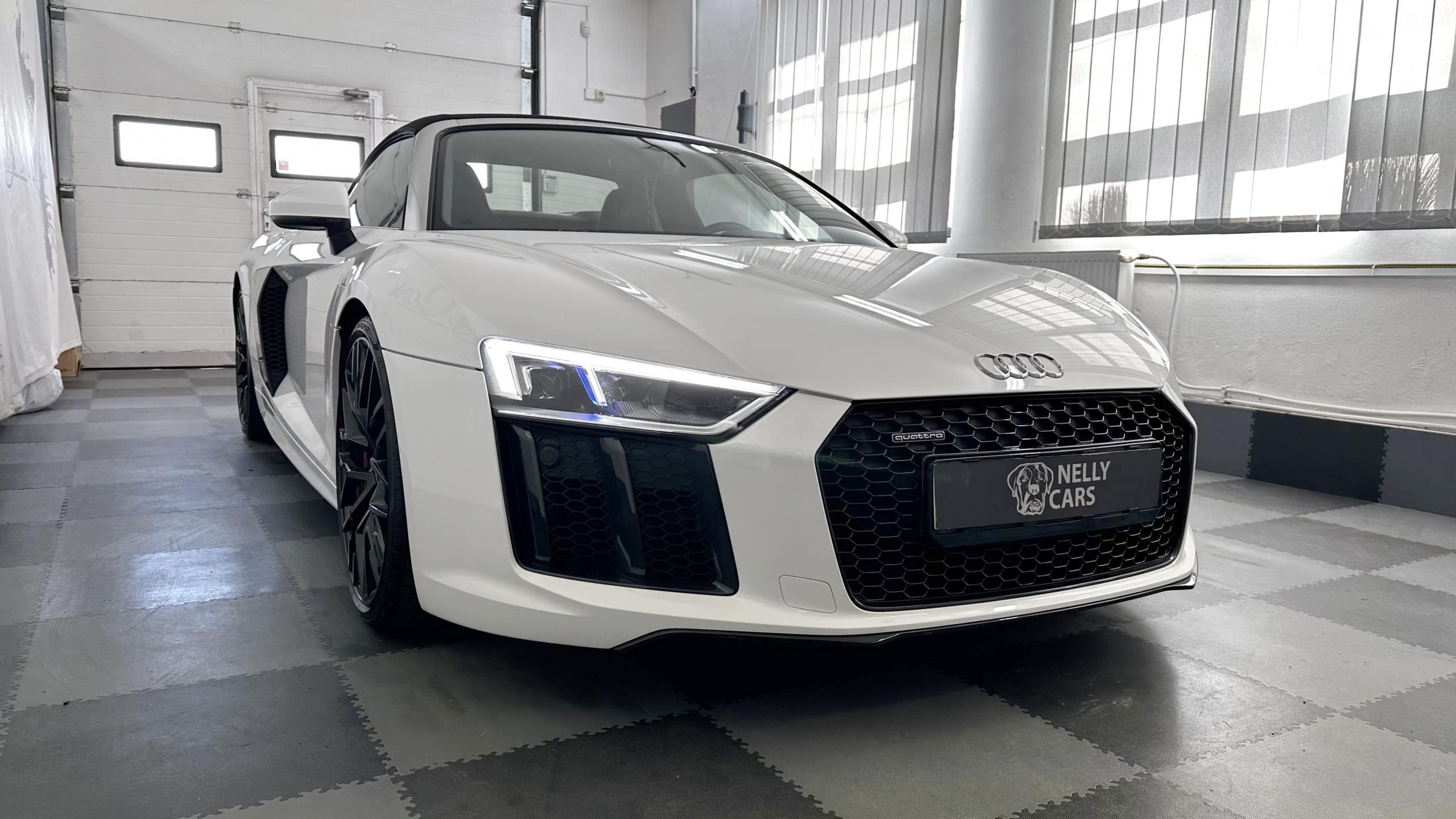 Audi R8, SPYDER 5.2 V10 / TOP STAV
