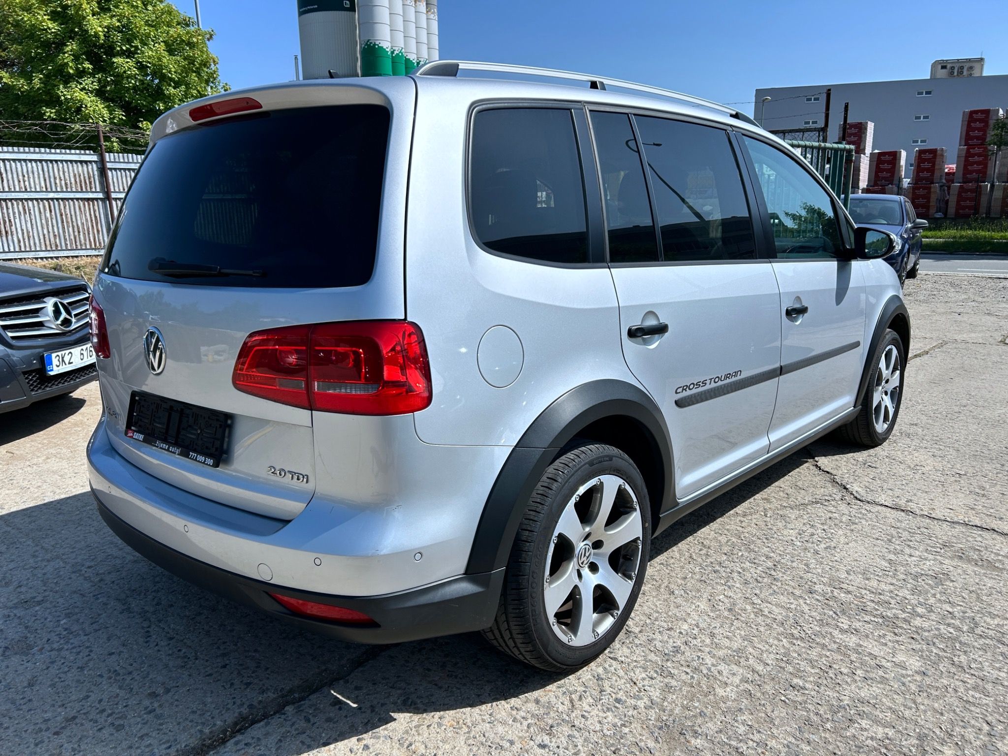 Volkswagen Touran, 2,0 TDi CROSS TOURAN - fotka 5