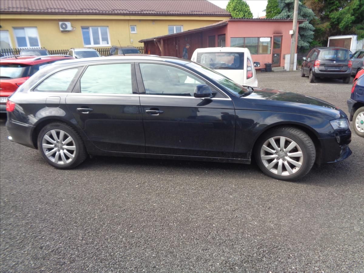 Audi A4, 2,0 - fotka 4