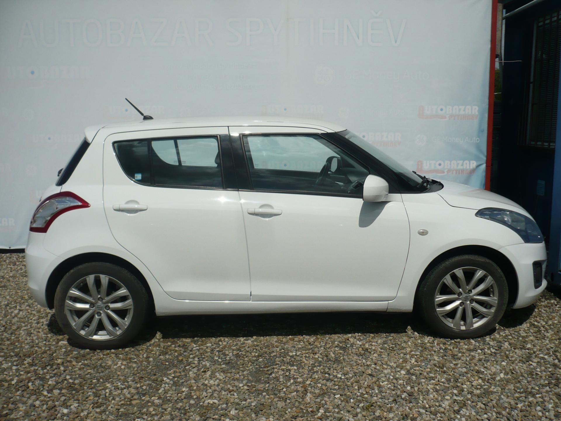 Suzuki Swift, 1.2i 69Kw Klimatizace - fotka 5