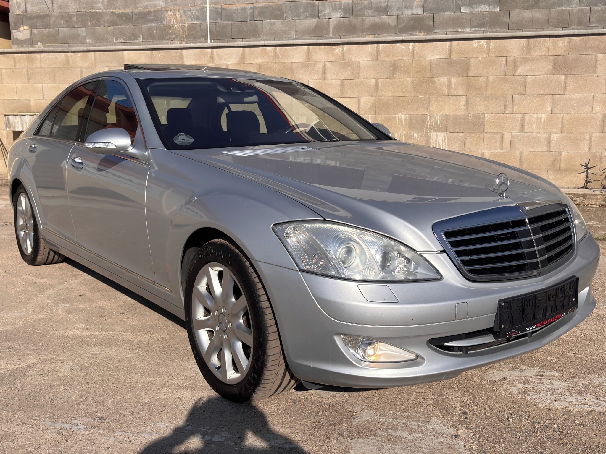 Mercedes-Benz Třídy S, 500 V8 4 MATIC - fotka 3