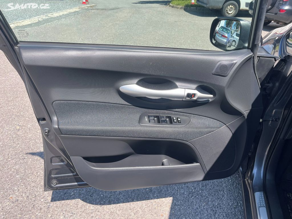 Toyota Auris, fotka 20
