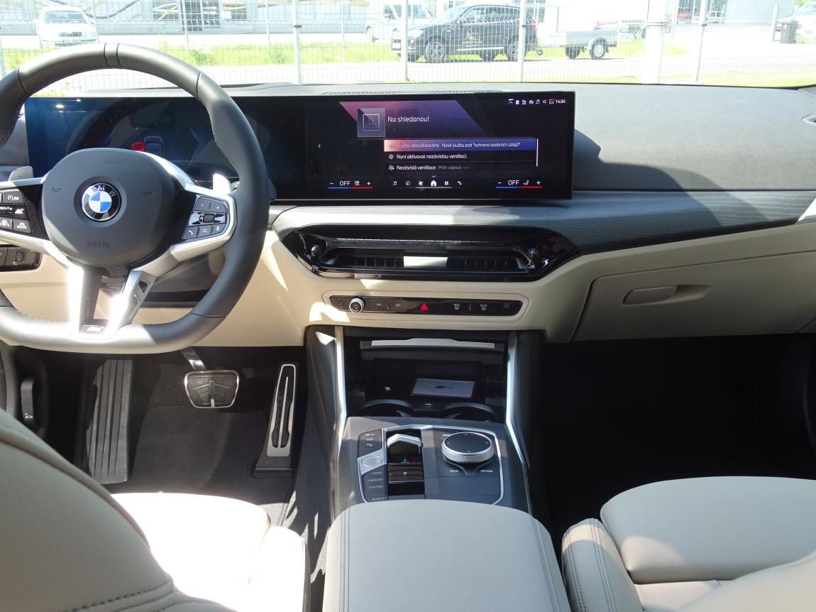 BMW Řada 3, 330d xDrive Sedan - fotka 6