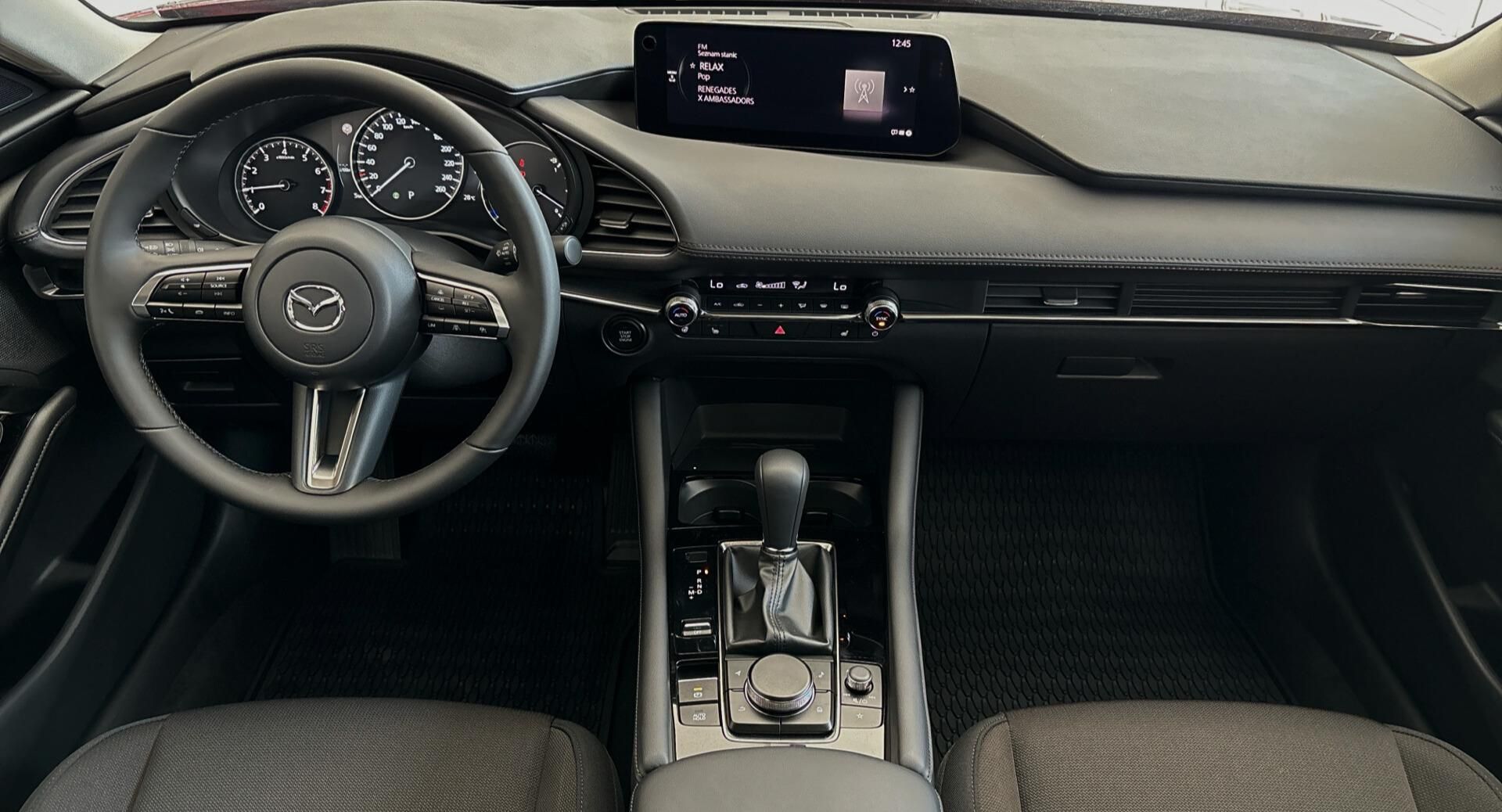 Mazda 3, 2.5 G140 Centre-line + Paket - fotka 5