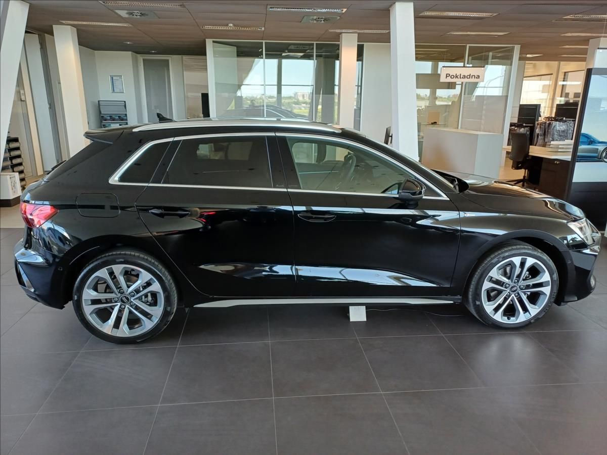 Audi A3, 1,5   Spb S line 35 TFSI - fotka 4