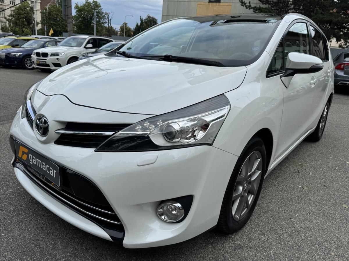 Toyota Verso, 2,0 7.MIST+BILÁ METALIZA !! - fotka 2