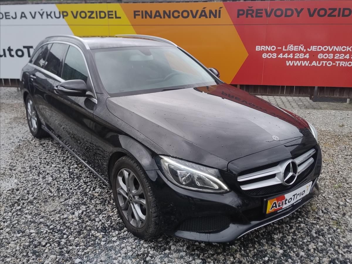 Mercedes-Benz Třídy C, 180d - fotka 2