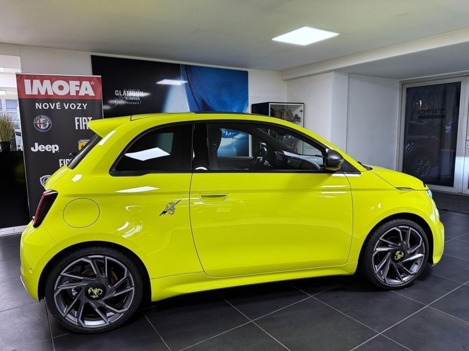 Abarth 500e, HB 155k Turismo *279* - fotka 4