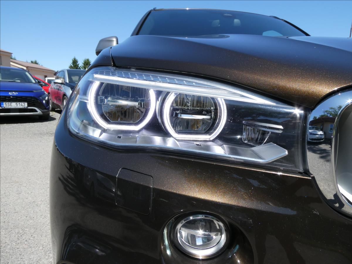 BMW X5, 3,0 M50d 280kW M-PAKET,po serv - fotka 5