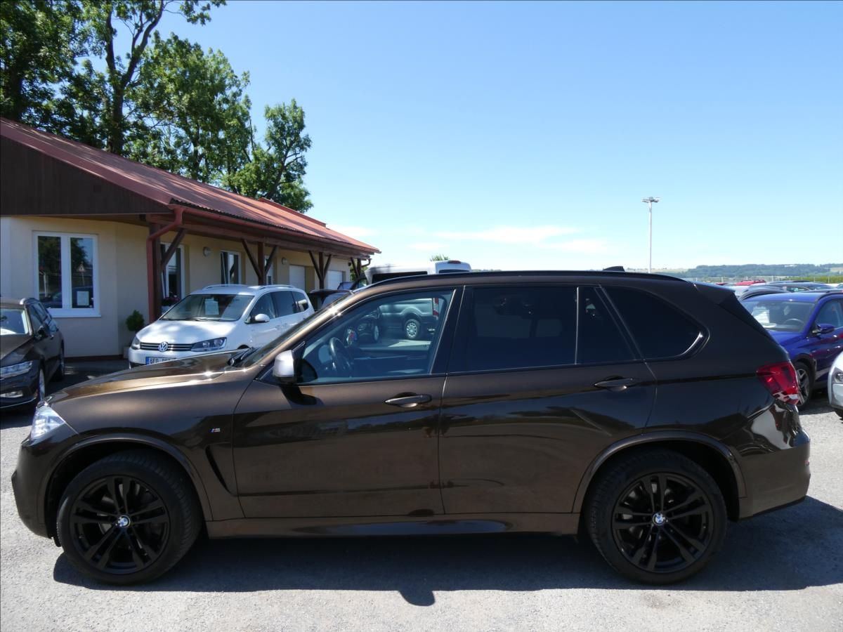 BMW X5, 3,0 M50d 280kW M-PAKET,po serv - fotka 6
