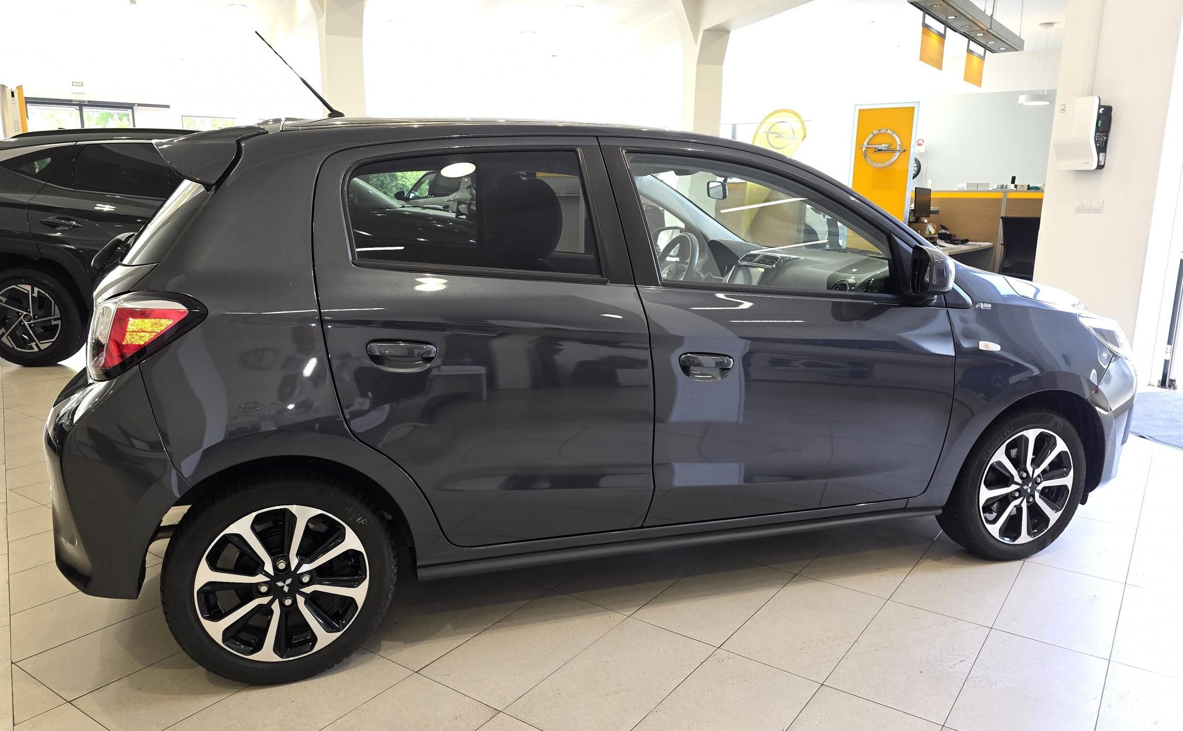Mitsubishi Space Star, 1.2 MIVEC INVITE 5MT/2WD - fotka 3