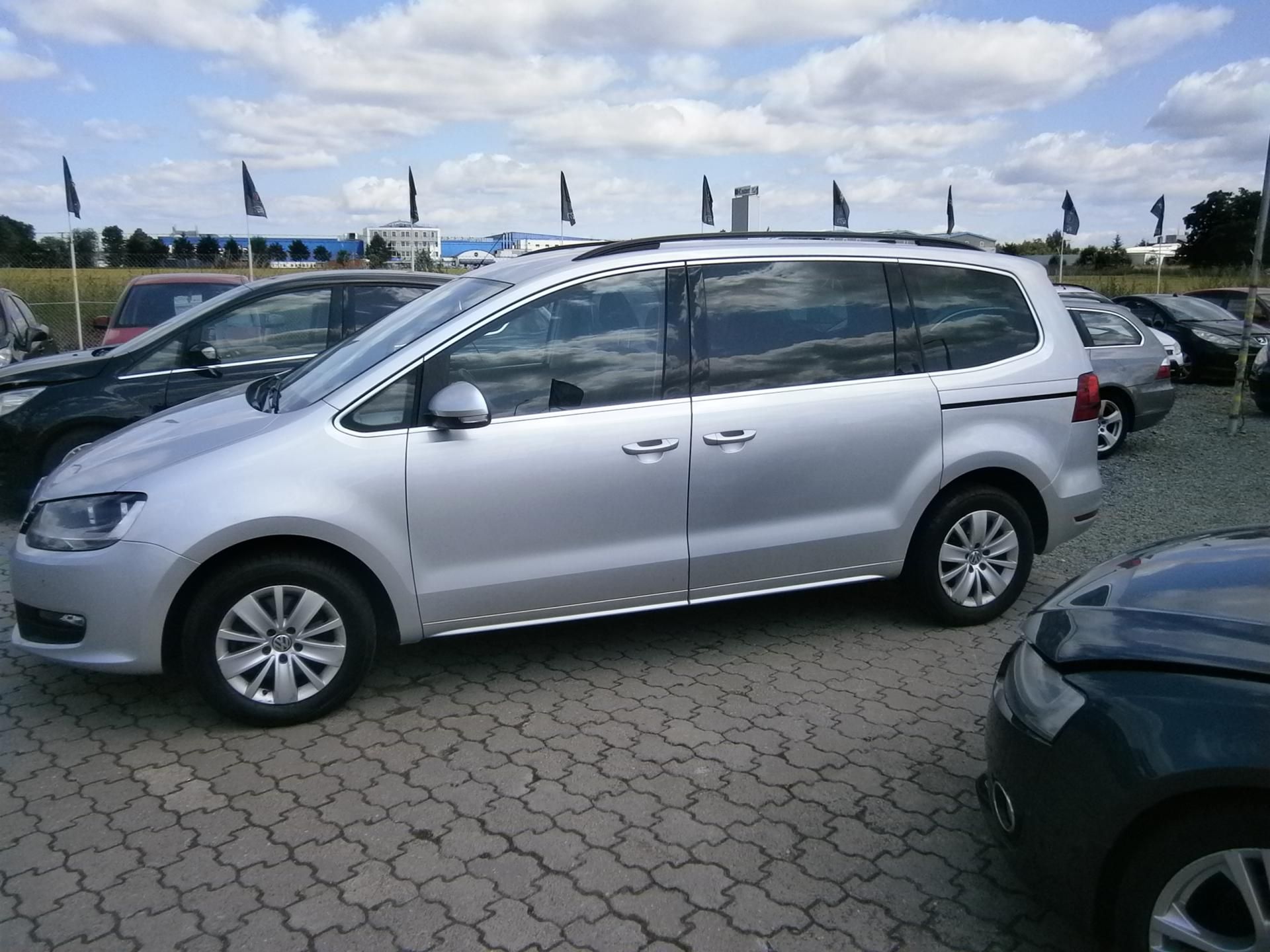 Volkswagen Sharan, 2.0TDi 103kw,7 míst - fotka 4