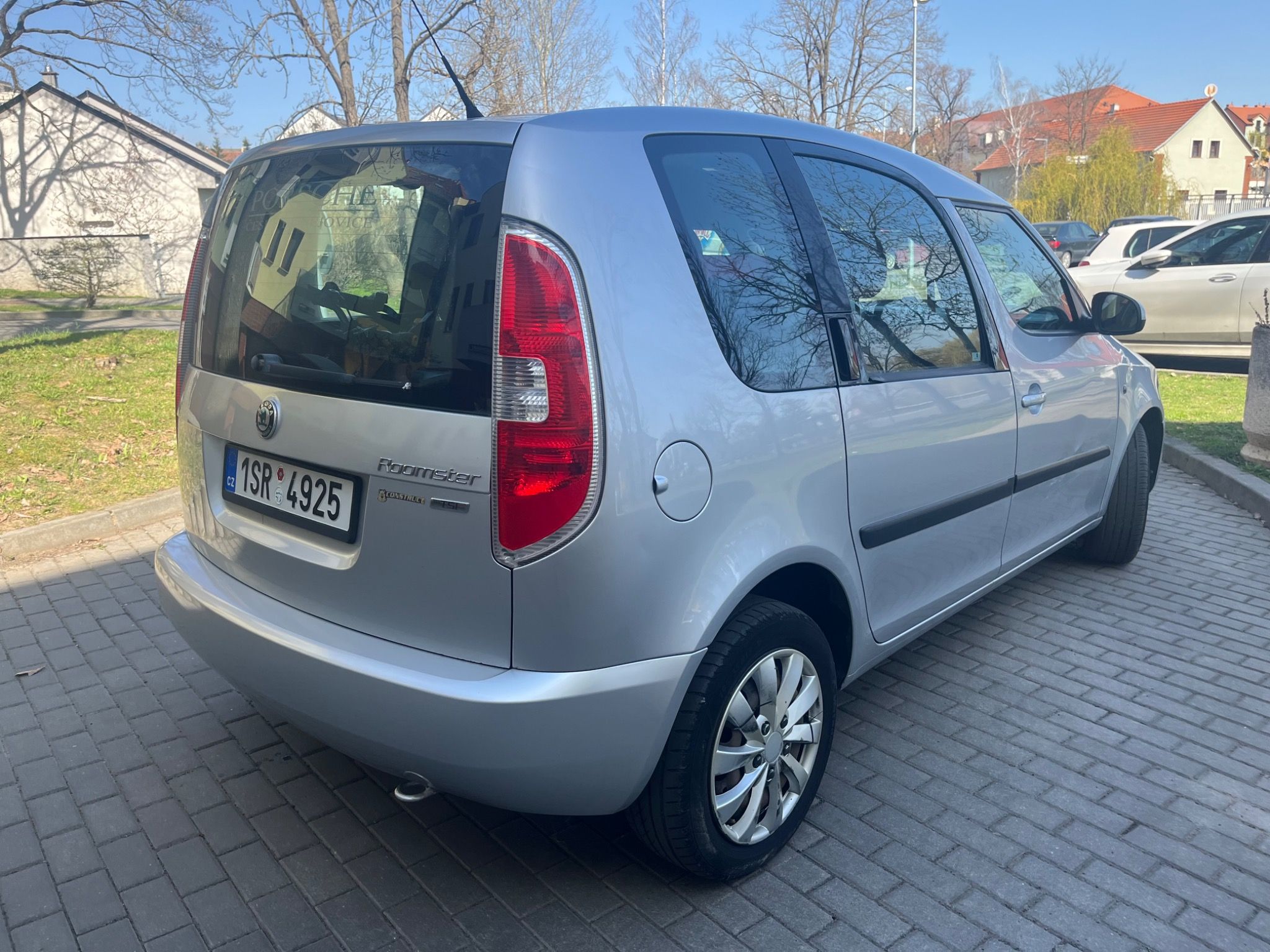 Škoda Roomster, 1.2TSI 63 kw, 1.majitel - fotka 4
