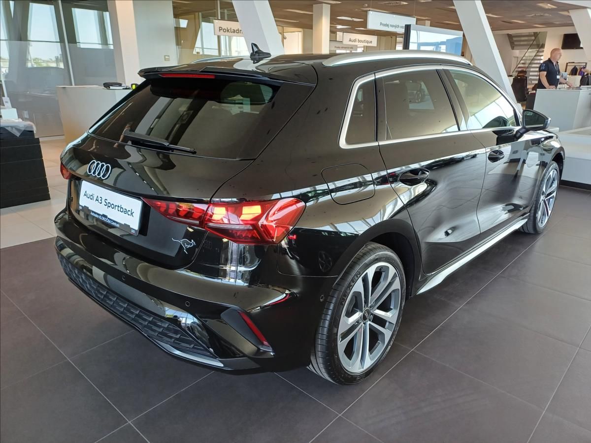 Audi A3, 1,5   Spb S line 35 TFSI - fotka 5
