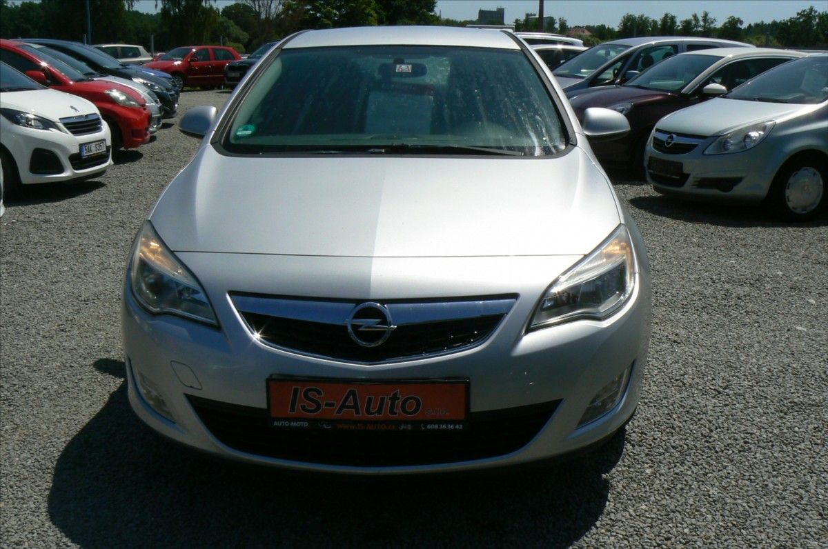 Opel Astra, 1,6 i - fotka 4