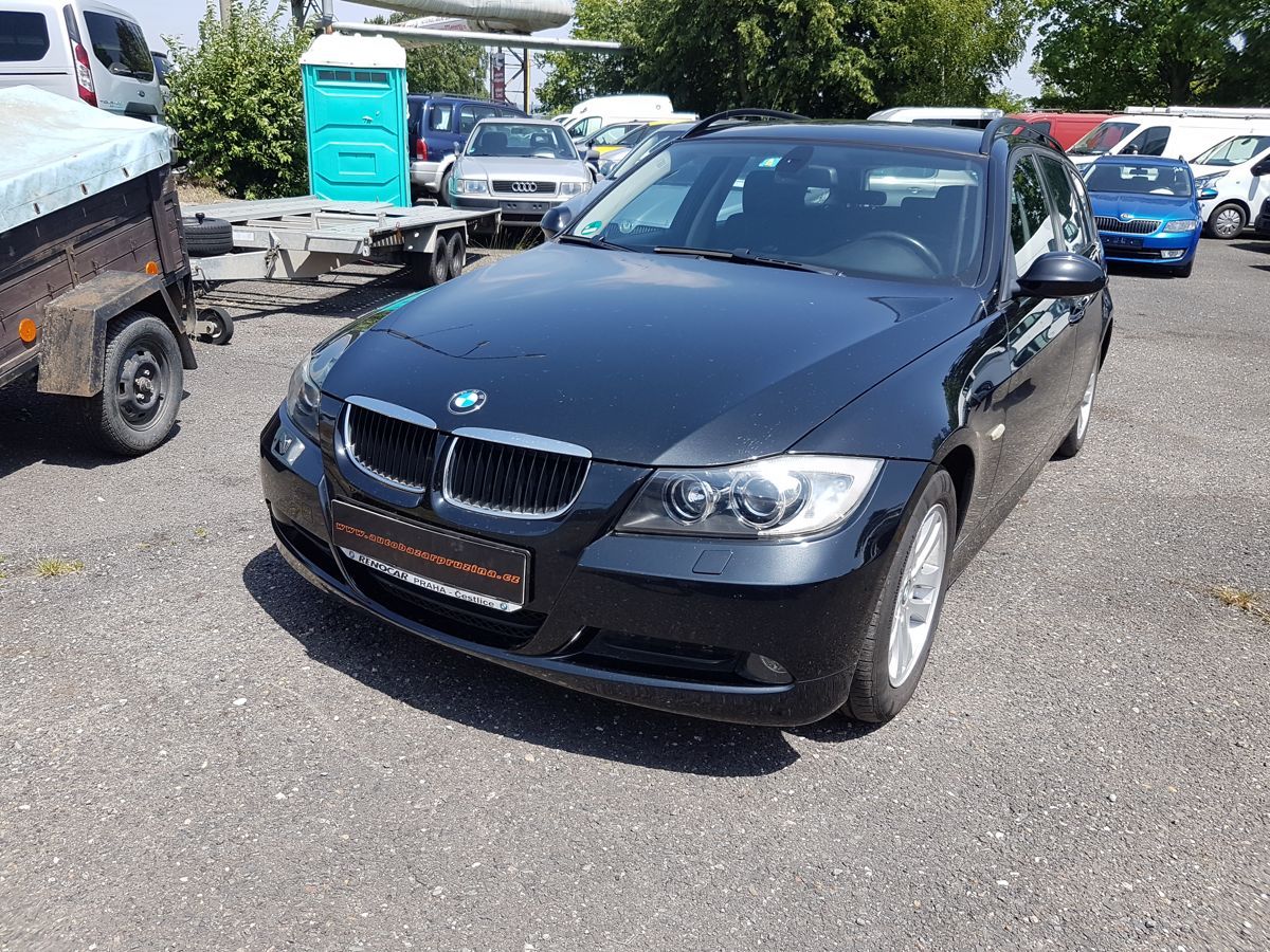 BMW Řada 3, 318 2.0i 6RYCHLOSTÍ NAVI - fotka 3