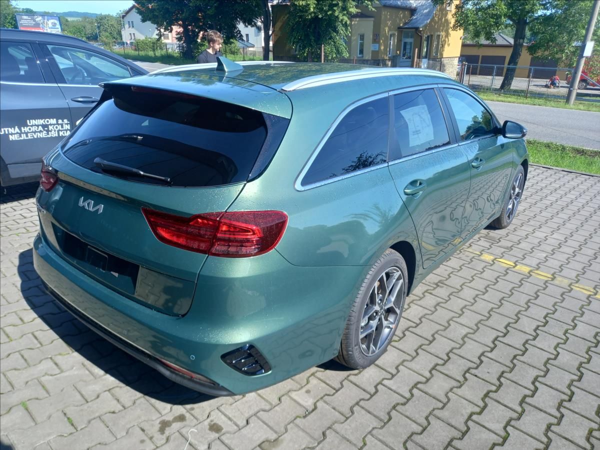 Kia Cee´d, 1,5 T-GDI TOP+Business 2025 - fotka 6