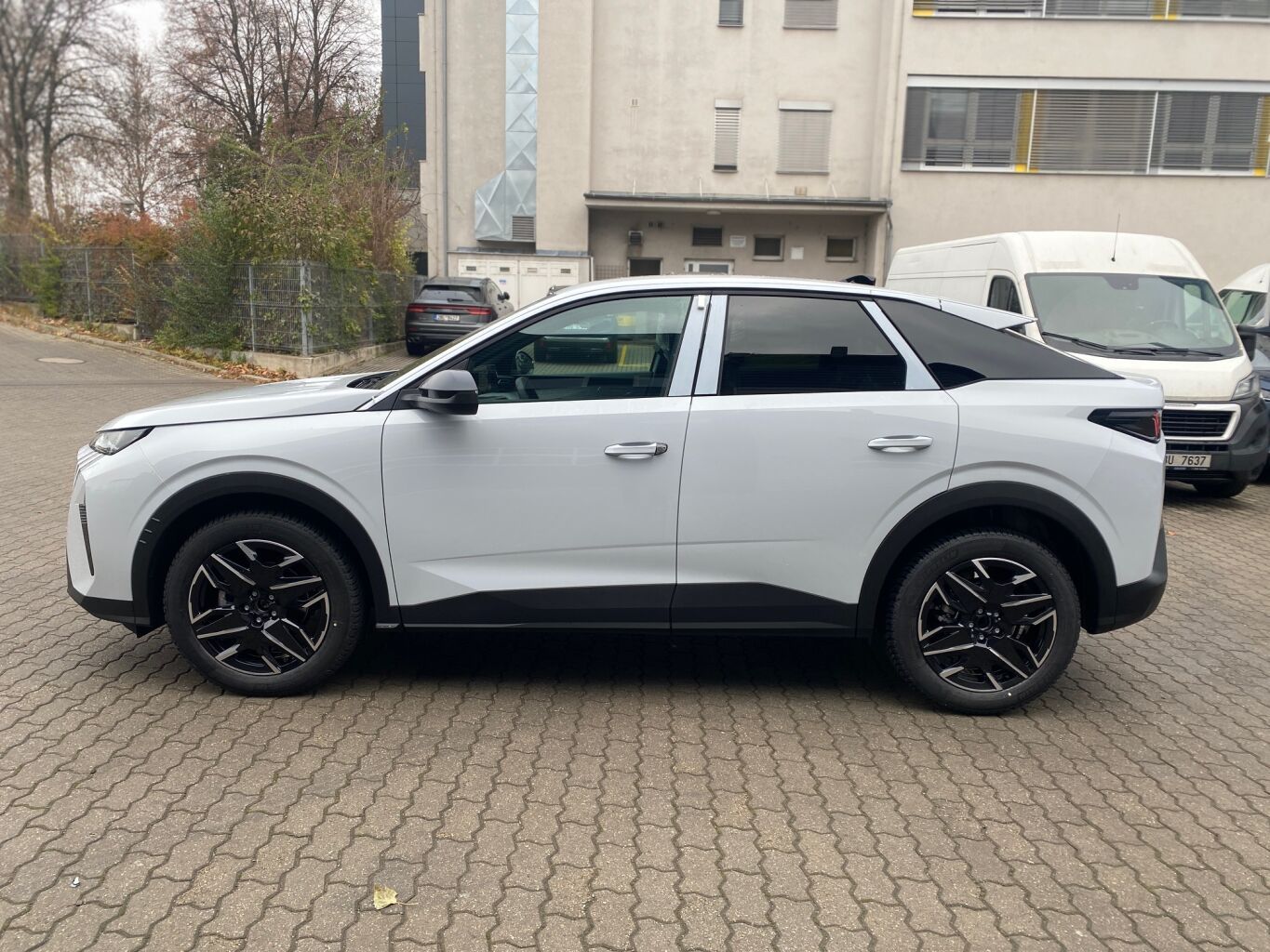 Peugeot 3008, ALLURE Hybrid 145 e-DCS6 - 340 - fotka 4