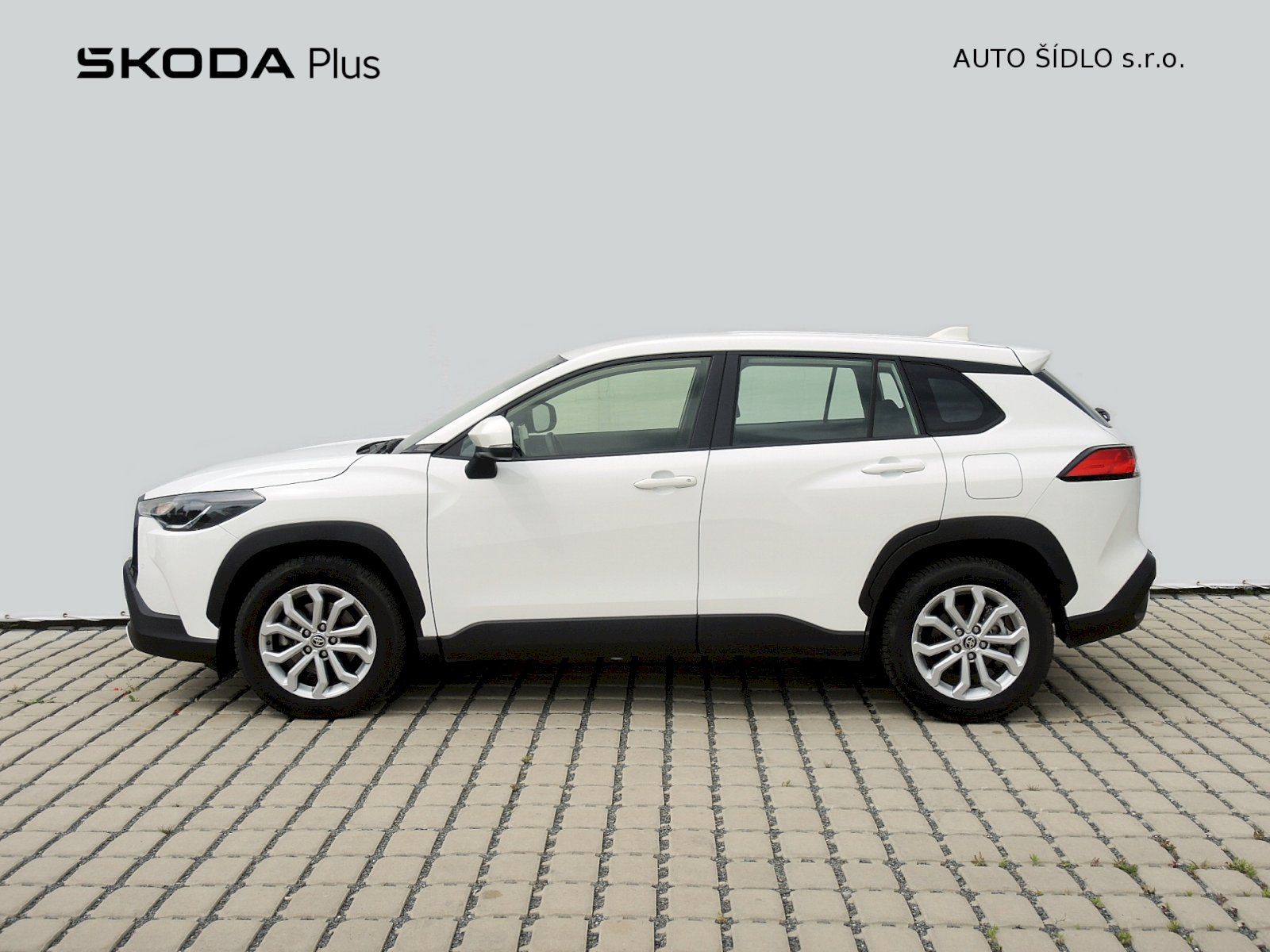 Toyota Corolla Cross, Comfort Business 2,0 Hybrid 4x - fotka 3