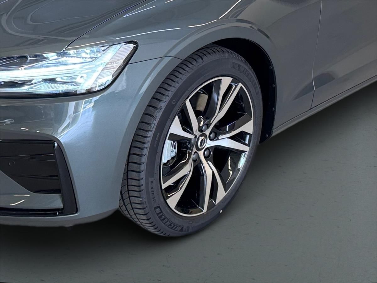 Volvo V60, 2,0 B4 FWD Plus Dark 6852 - fotka 6