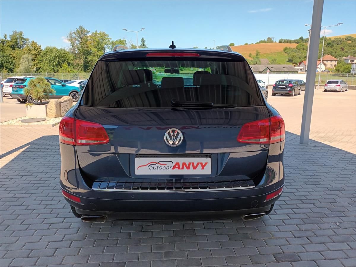 Volkswagen Touareg, 3,0 TDI,176KW,NAVI,KŮŽE,PRUŽIN - fotka 6