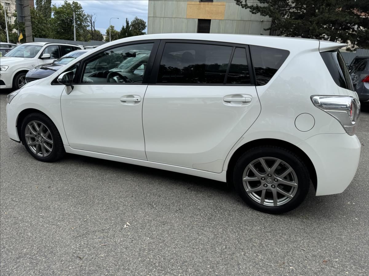 Toyota Verso, 2,0 7.MIST+BILÁ METALIZA !! - fotka 6